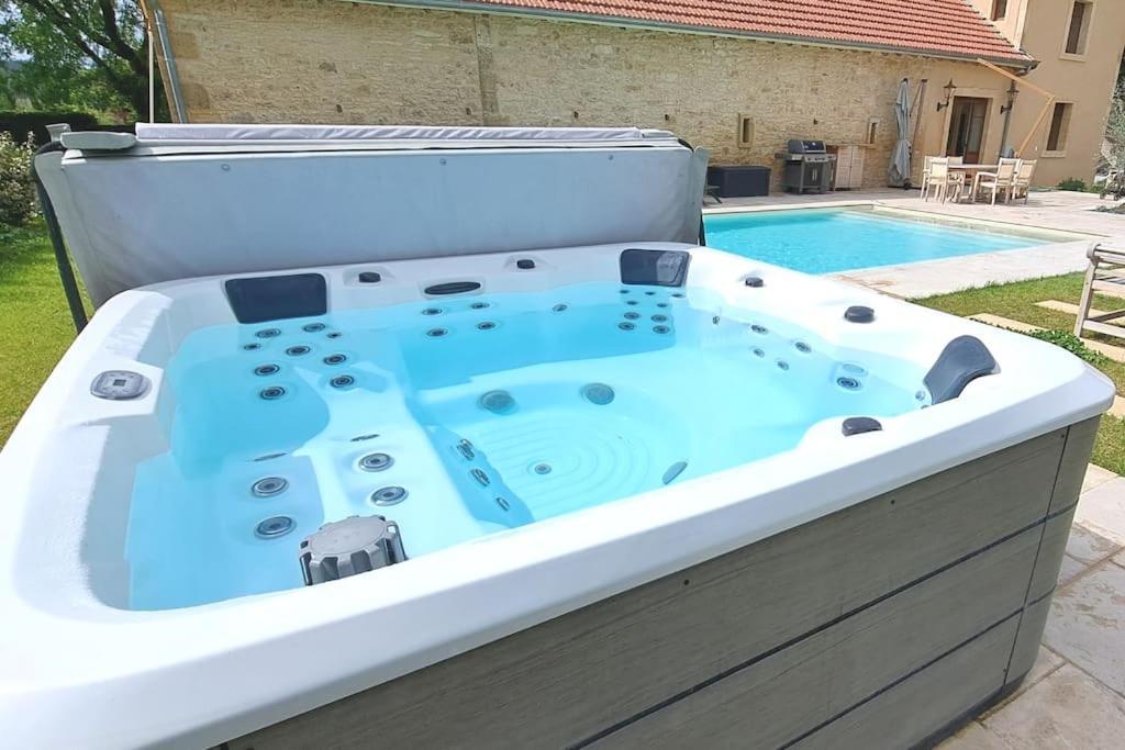 Guardian House Of Chateau Monteil With Heated Pool And Jacuzzi Villa Calviac-en-Perigord Luaran gambar
